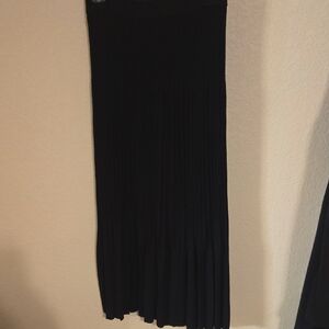 Elegant Black Pleated Skirt